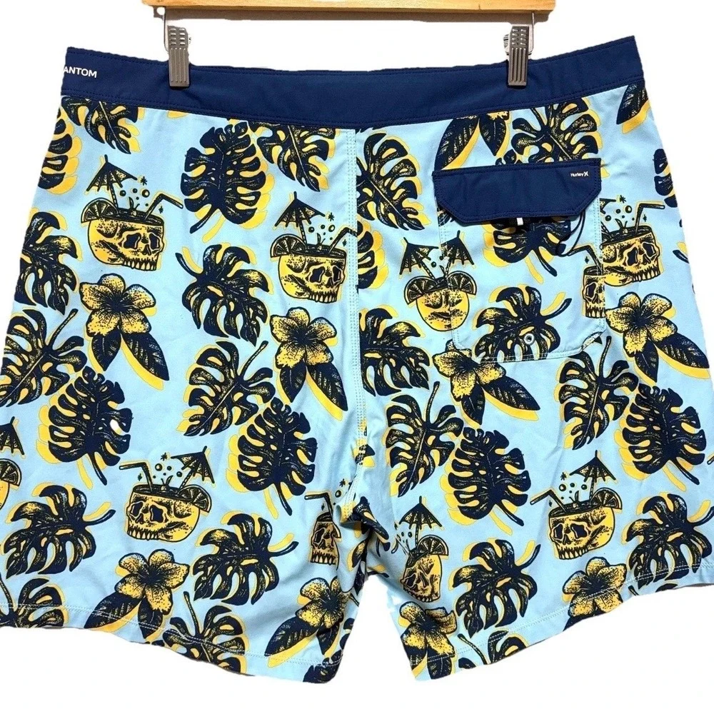 Hurley leaf phantom tropical